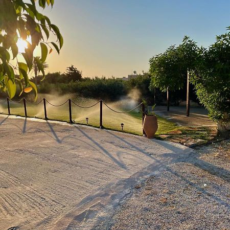 Kouremenos Beach Apartments パレカストロ エクステリア 写真