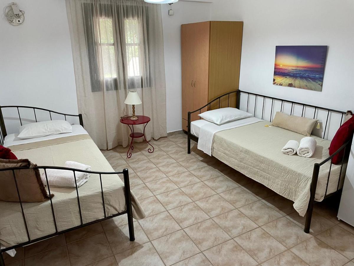 Kouremenos Beach Apartments パレカストロ エクステリア 写真