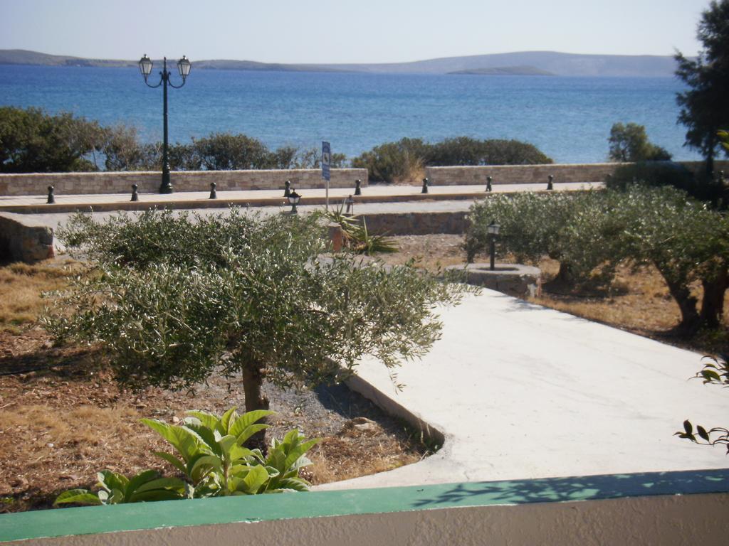 Kouremenos Beach Apartments パレカストロ エクステリア 写真