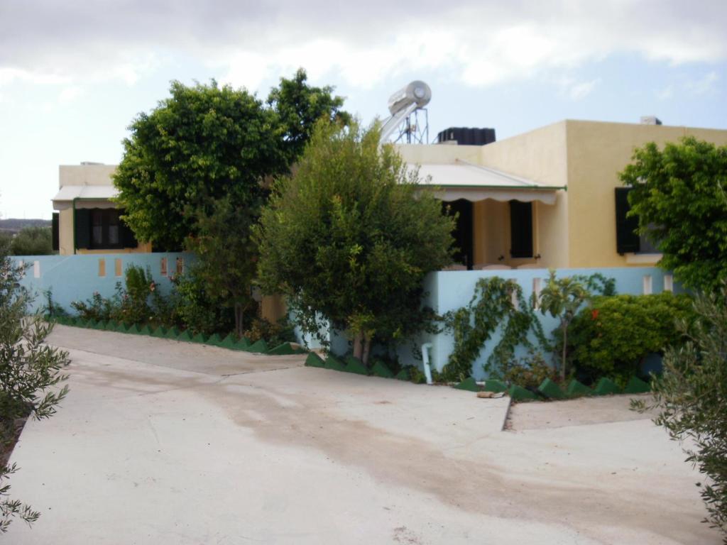 Kouremenos Beach Apartments パレカストロ 部屋 写真