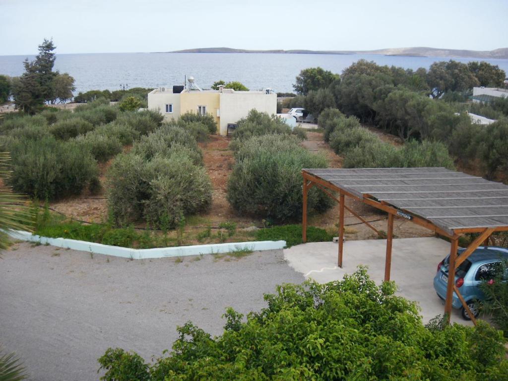 Kouremenos Beach Apartments パレカストロ エクステリア 写真