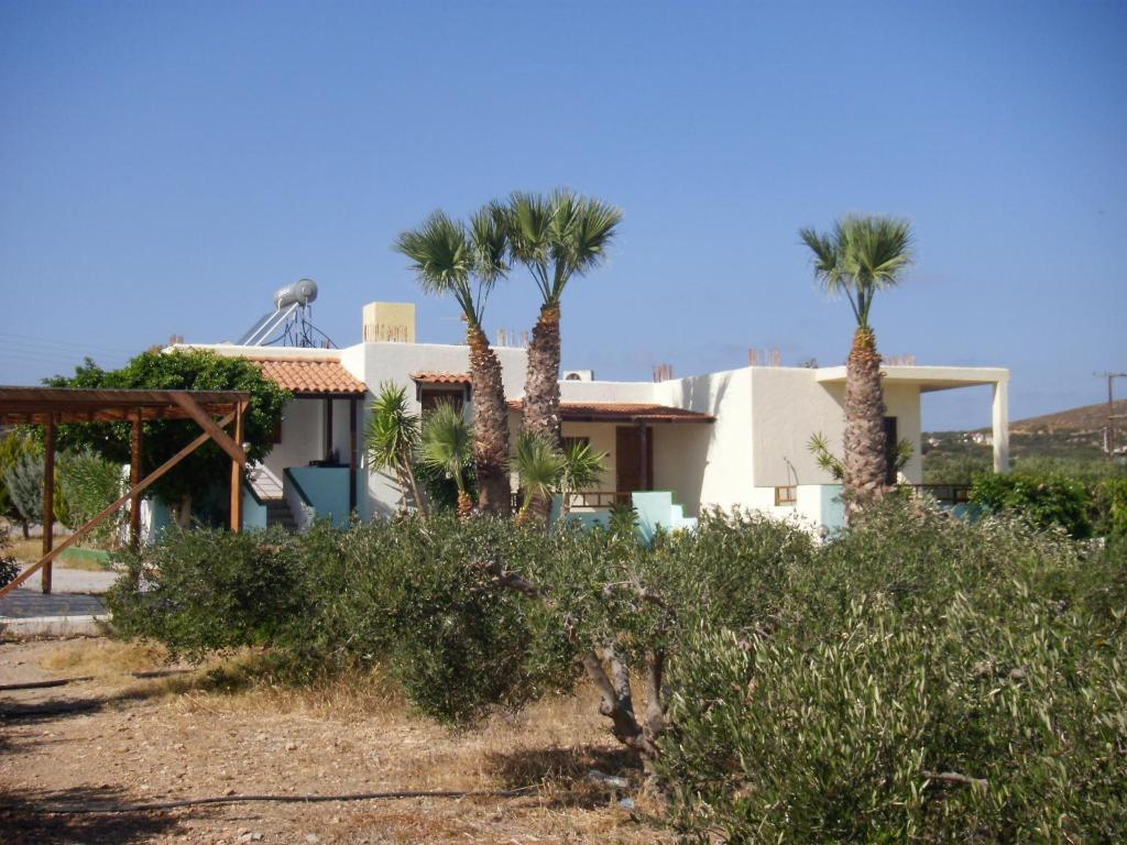 Kouremenos Beach Apartments パレカストロ エクステリア 写真